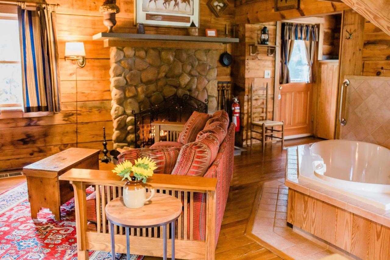 Arrowhead Inn Дарем Екстер'єр фото